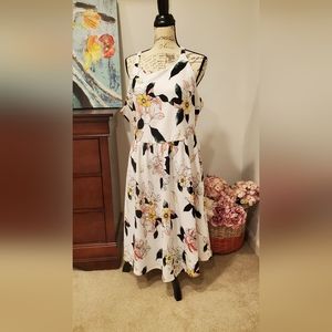 Torrid Summer White Floral Dress,Sleeveless, Like Halter Neck Size 2, Good Co.